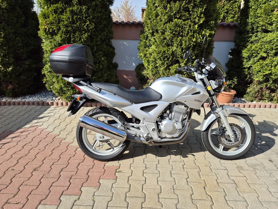 Honda CBF 250 – 2006 – stare excelentă