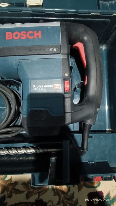 Перфоратор BOSCH GBH 8-45 D