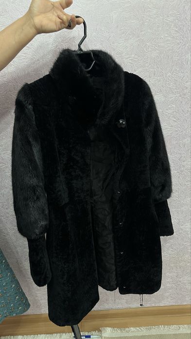 Продам натуральный мутон шуба