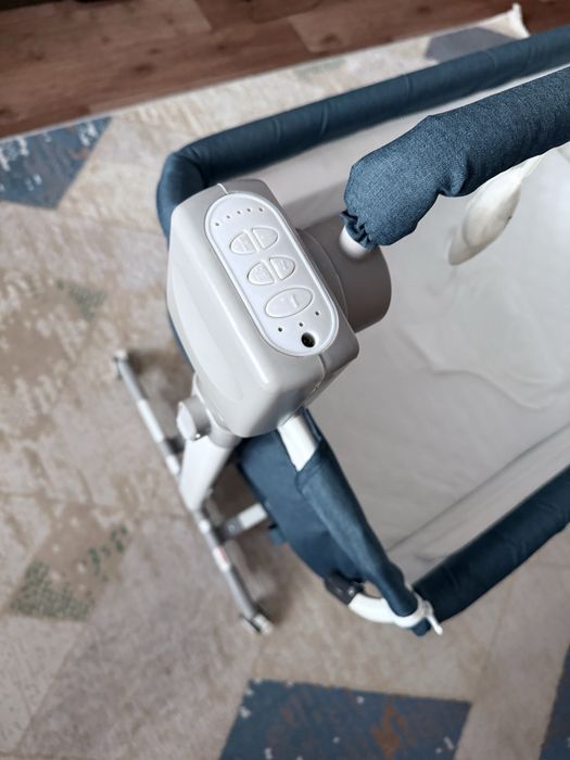 Продается манеж-кровать