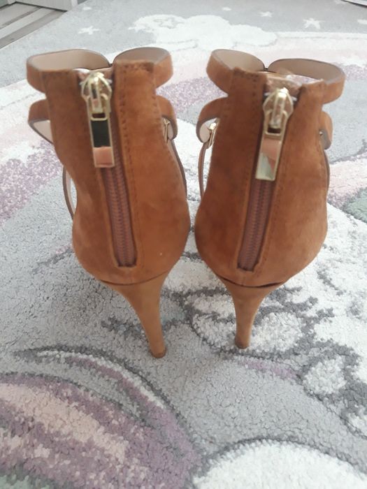 Обувки River island