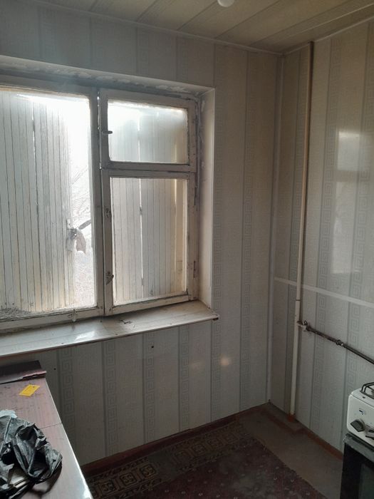 Kirgilida 2 xonalik kvartira sotiladi Pelikan 16maktab yaqinida