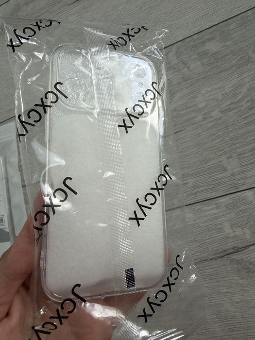 Huse iphone 17 pro, noi