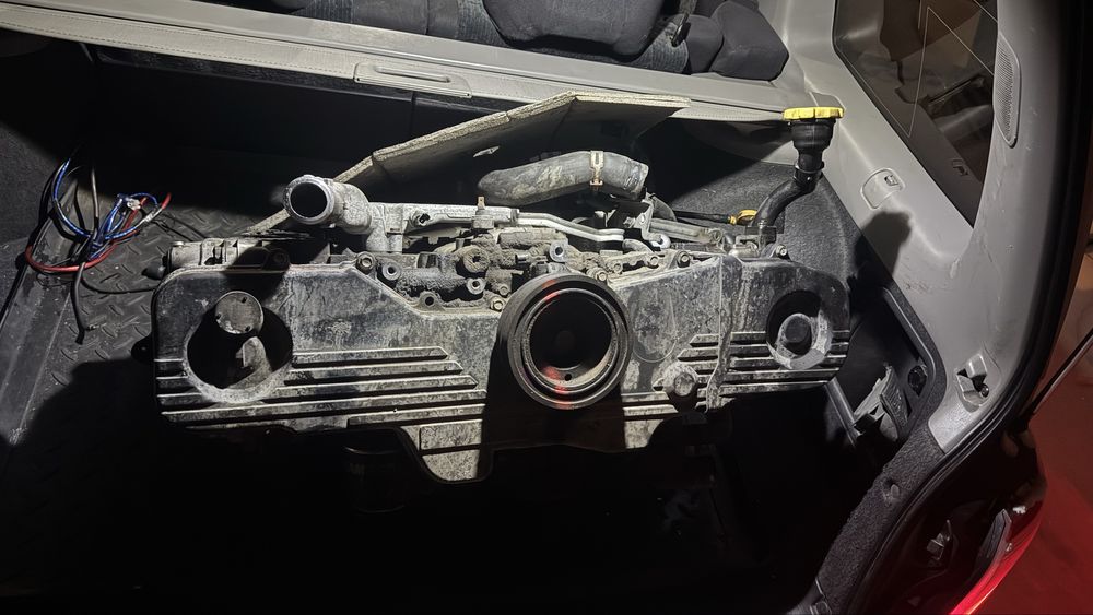 Продам двигатель EJ201