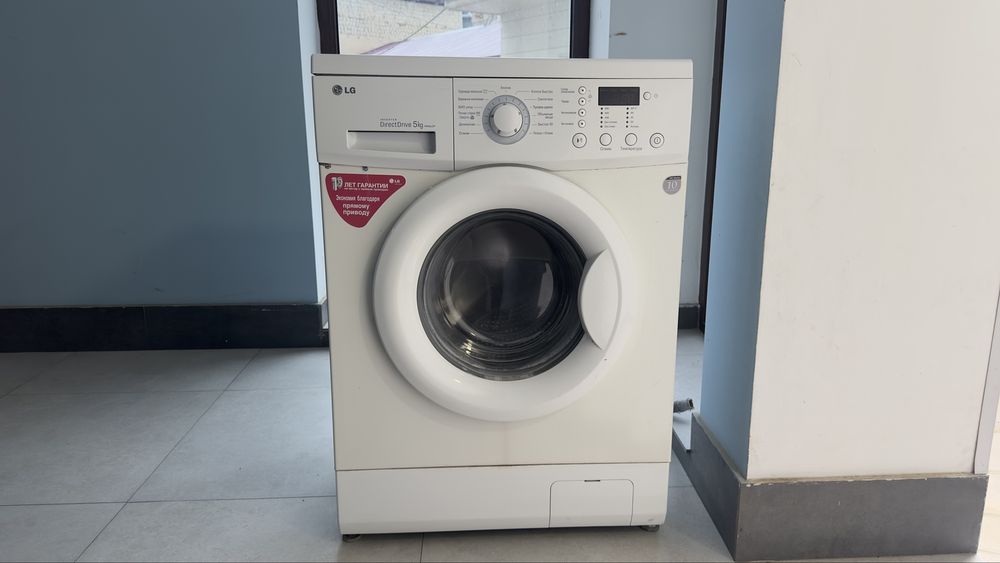 Автомат стиральная машина прадается состояние:хорошее модель LG 5 KG.