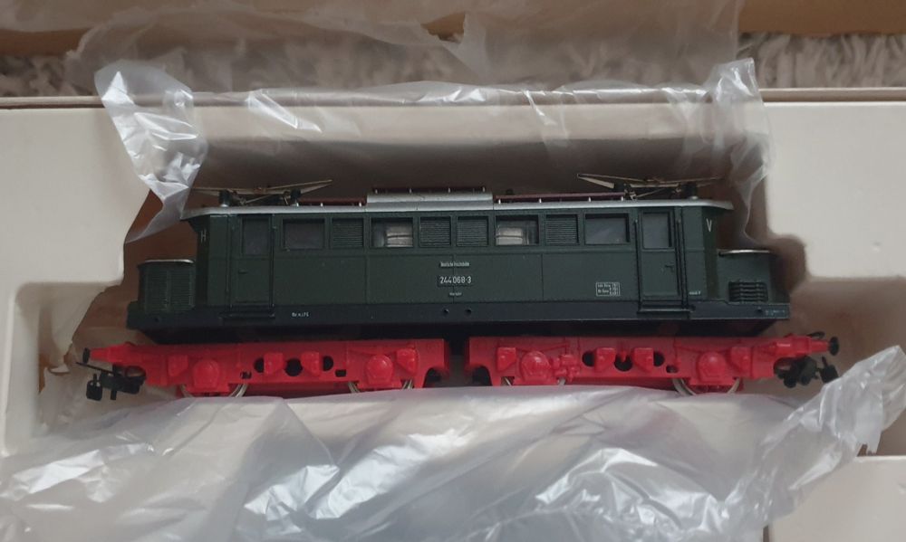 Продавам стартови комплекти Piko HO  1/87 E44