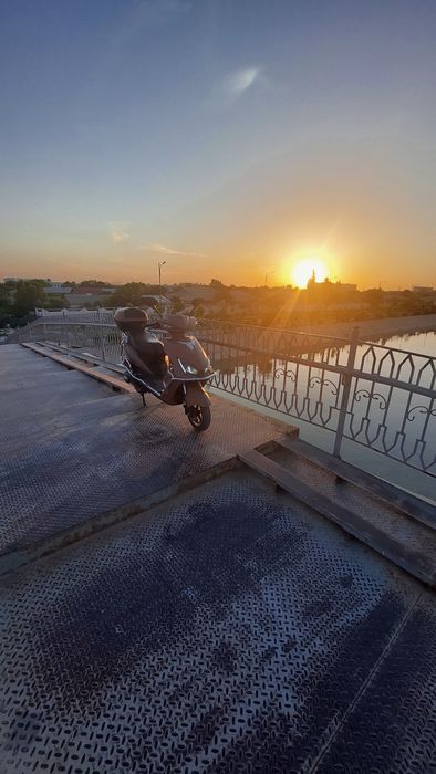 Bonvi skuter sotiladi elektr