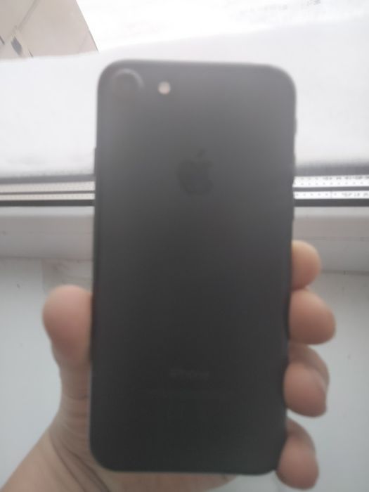 Продам айфон 7 в