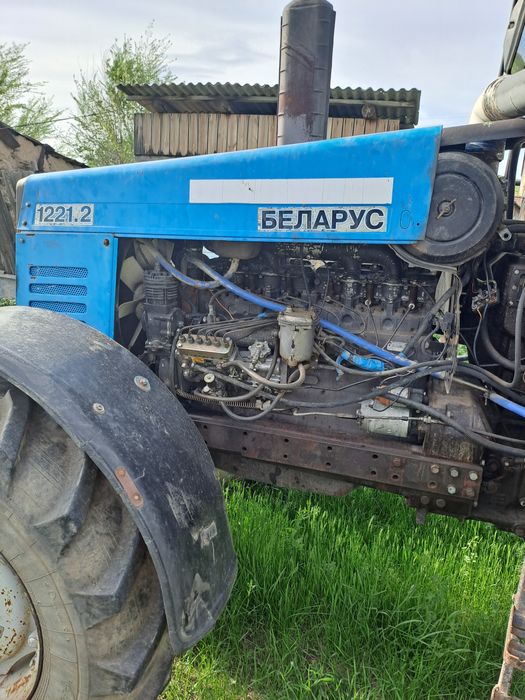 Трактор МТЗ 1221.2