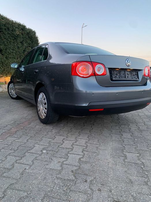 Primul propietar VW Jetta Facelift 2009/10 Confortline Dotat 1.6 MPI