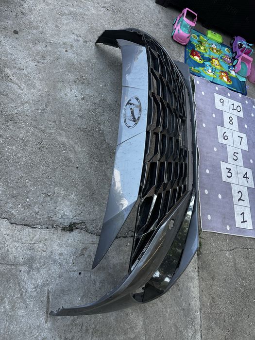 Bară față.grilă radiator  hyunfai elantra.