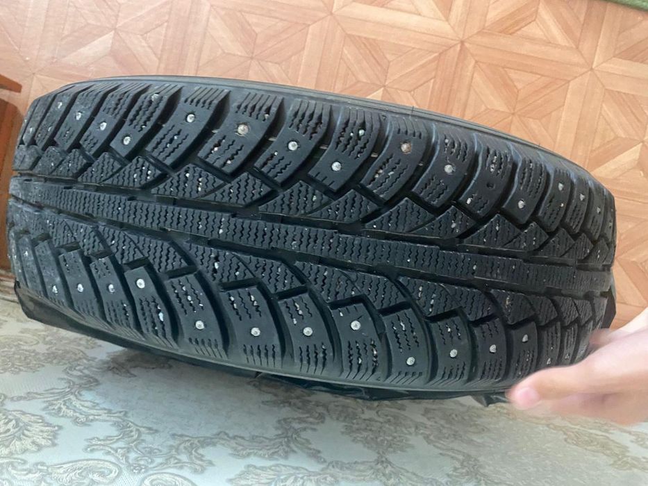 Зимние шины БУ 215/70R16