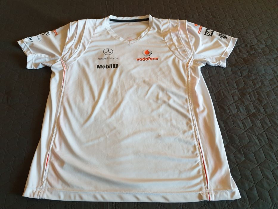 Tricou de barbati  -  100  lei.