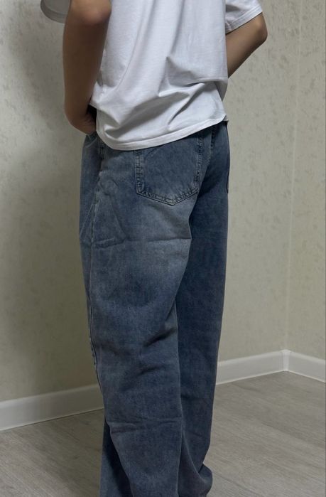 Мужские модные джинсы