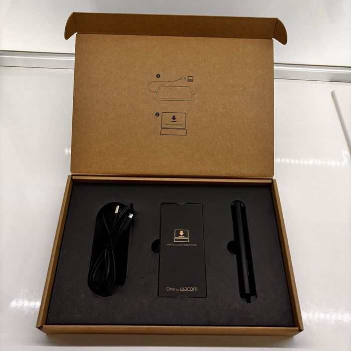 Графичен таблет “One by Wacom”