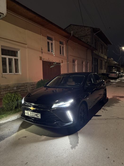 Chevrolet Monza 2023 qora