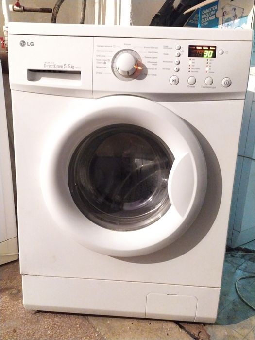 Продам стиральную машину LG , прямой привод