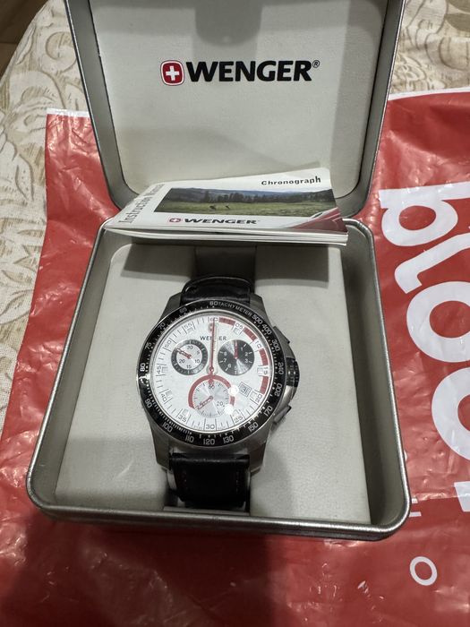 Часы наручные швейцарские