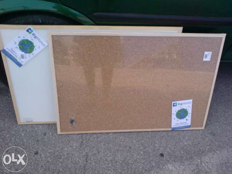 Бяла дъска за писане, чертане, рисуване с дървена рамка 40x60 см. и 60