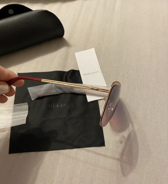 Слънчеви очила Guess