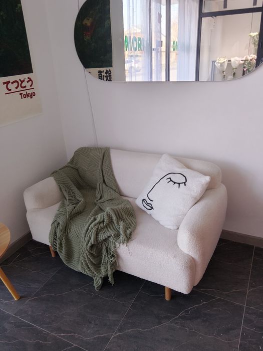 Диван декоративный