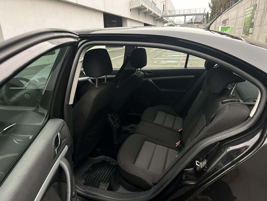 Vând skoda octavia 2