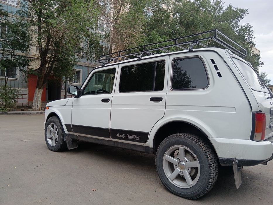 Ваз 21214  в одних руках