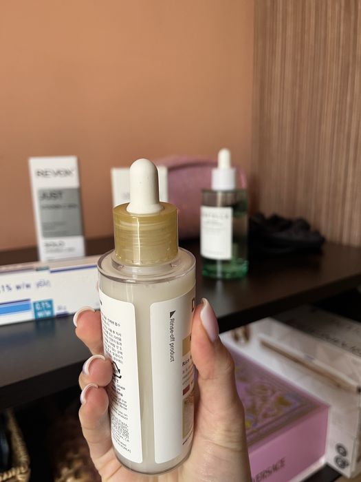 Козметика centella, adapalene, la roche possay, vitamin C