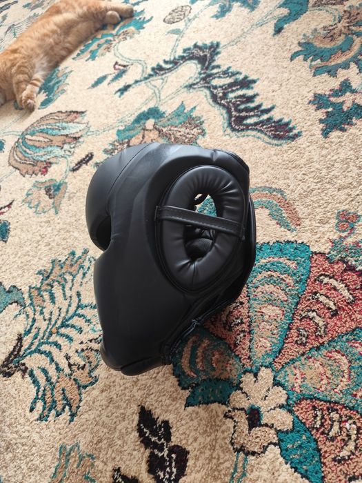 Продам шлем для бокса