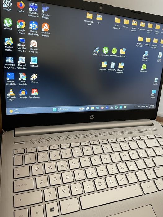 Laptop hp model. 14 s-fq0001nq