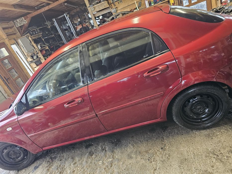 Piese Chevrolet laceti motor cutie roti faruri usi