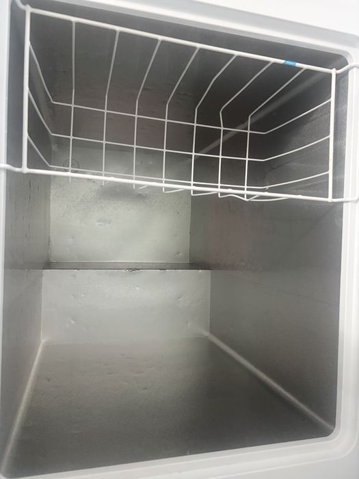 Продам морозильную камеру