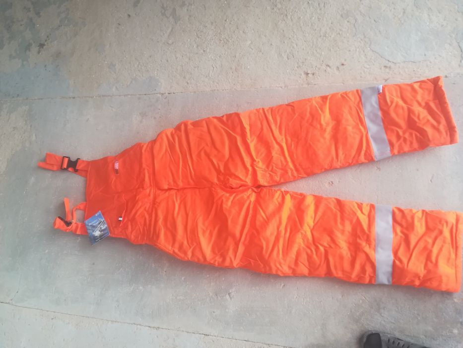 Спецодежда Қысқы арнайы маман киімі