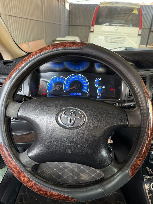 BUD F-7 (Тоёта королла аналог)