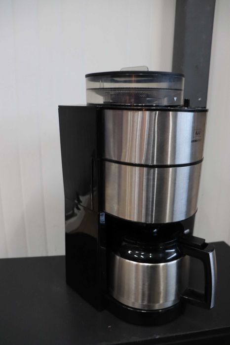 Шварц кафемашина Melitta Aromafresh 1021-01, вградена мелачка, 10 чаши