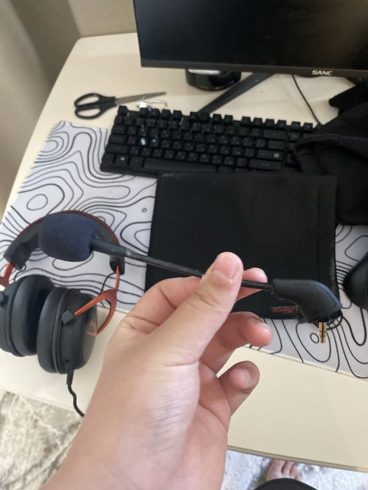 наушники Хайпер икс срочно