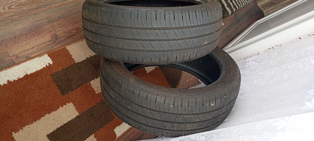 Vând cauciucuri auto