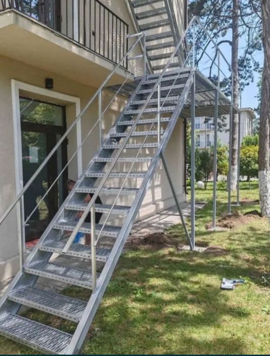 Scari metalice zincate
