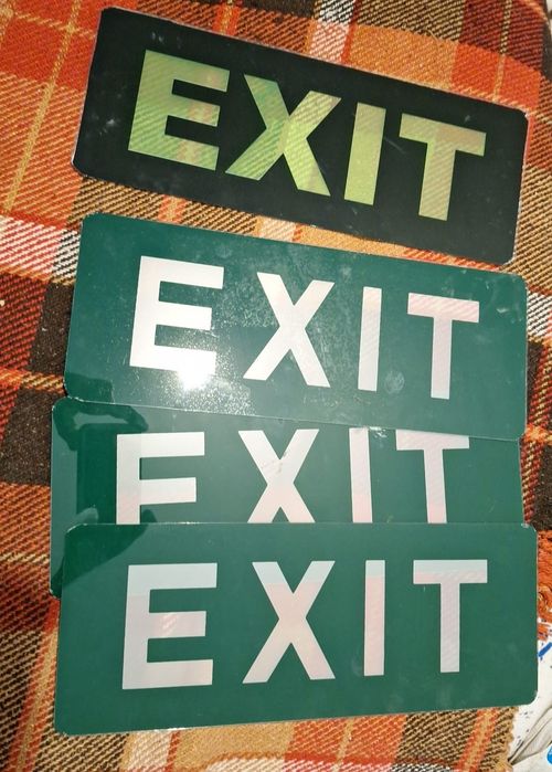 Indicator geam Exit