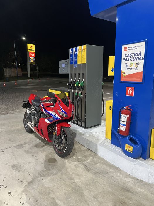 Honda CBR 650R 2024 E-Clutch