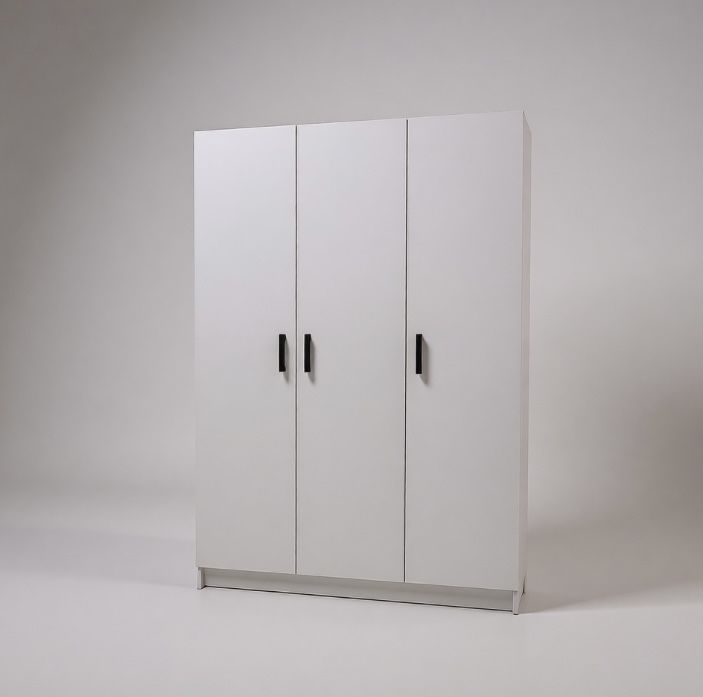 Продам шкаф в отлчином состояние