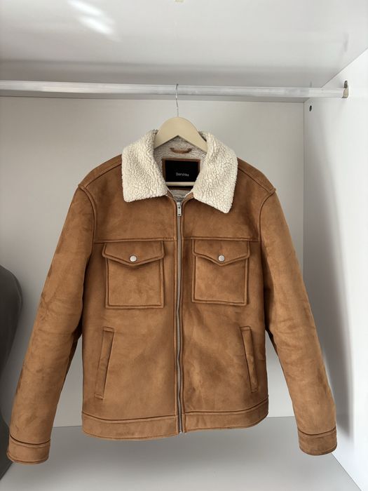Vând geaca de bărbați bershka