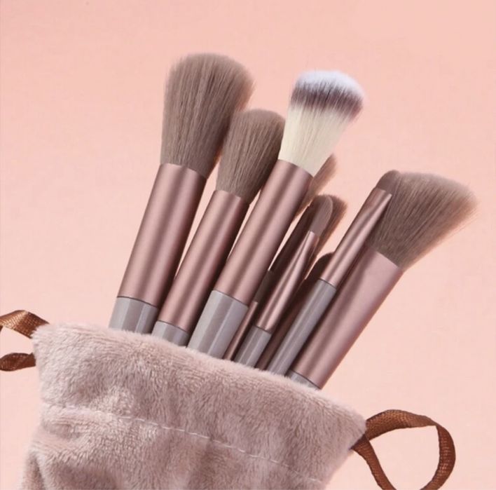 Комплект луксозни четки за грим