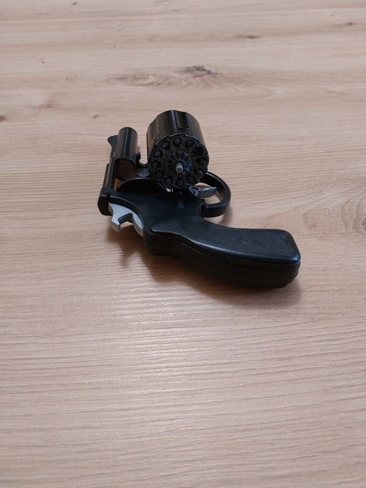 Руски капсов пистолет от соца!
 
made in USSR TBILISI.