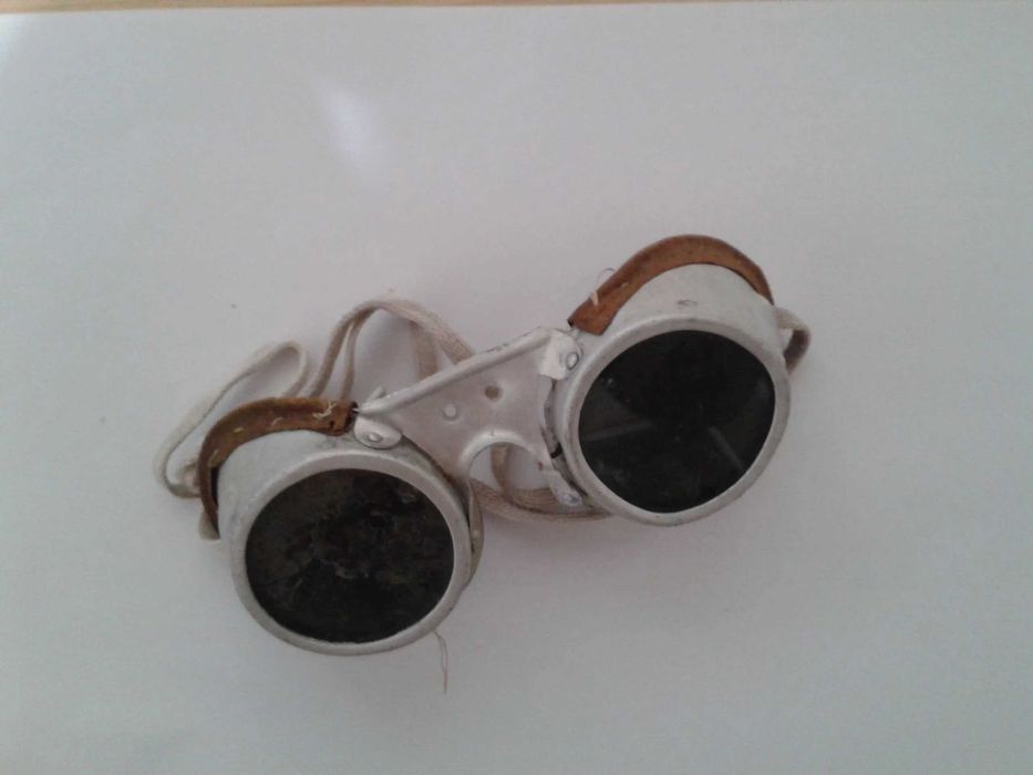 Ochelari Rari de protectie pentru Sudori- Turnatori Metalurgici an 1967