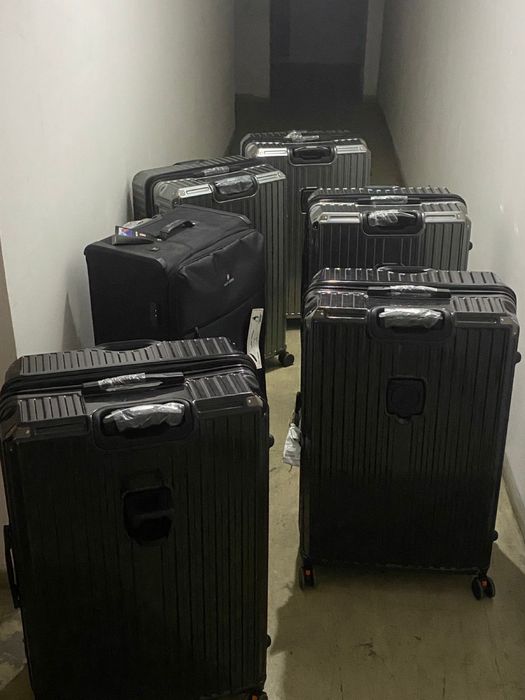 Чемоданы новые ,