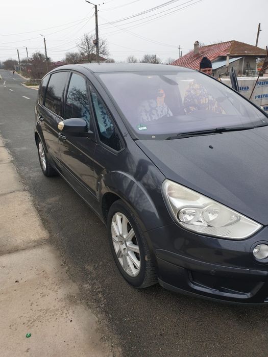 Vând Ford S-max 2.0