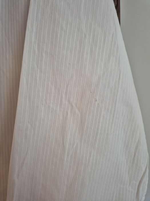 Чисто нова бяла мъжка риза