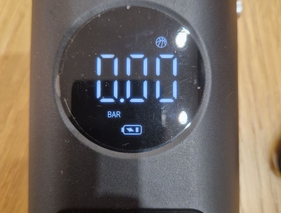 Акумулаторен цифров компресор