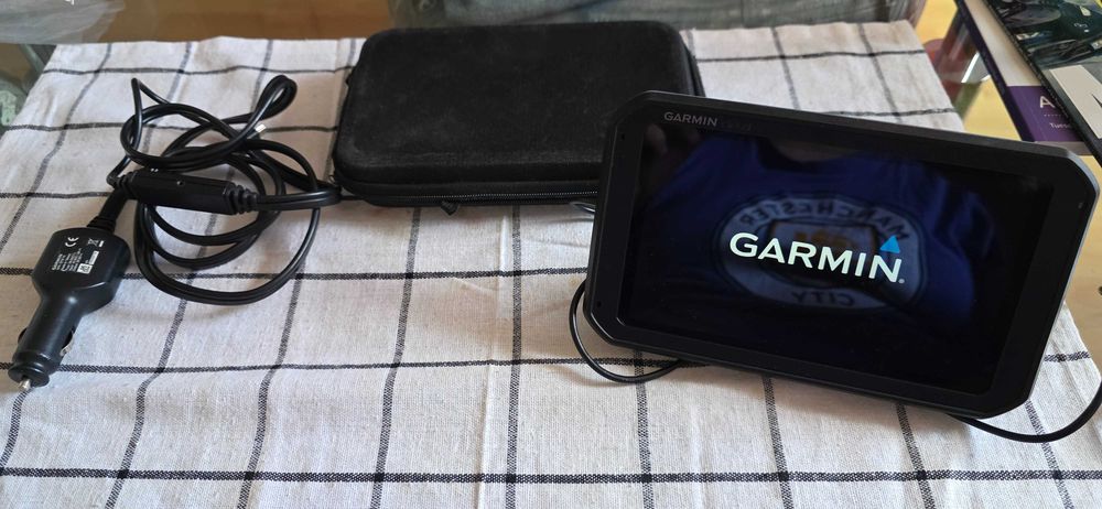Навигация за камион Garmin Dezl 780 7 инча най новите карти за цяла Европа и Турция пълен комплект работи с Фротком Frotcom
